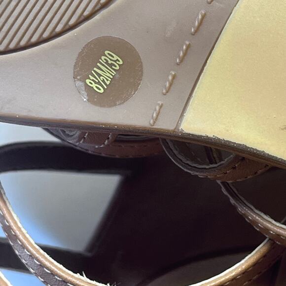 Vince Camuto Gladiator Sandals Brown Leather Strappy Flat Summer shoes sz8,5 new - Picture 5 of 9